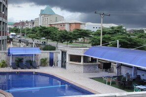Outdoor pool - Grand Cubana Hotels (Abuja)