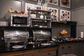 Desayuno buffet todos los días (con cargo)