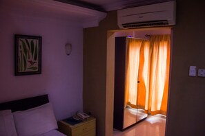 Roba de llit d'alta qualitat, caixa forta a l'habitació i escriptori