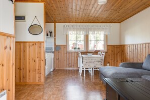 كوخ - غرفة نوم واحدة (4 beds) | مطبخ خاص | ثلاجة، فرن، موقد طهي مسطح، ماكينة لصنع القهوة/الشاي