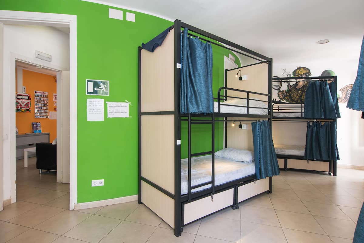 Shared Dormitory, Mixed Dorm, Ensuite (10 beds) | Free WiFi
