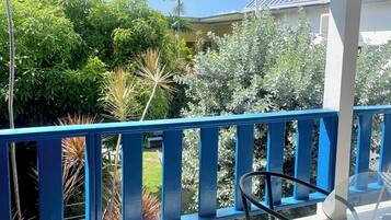 Signature Loft, Kitchenette, Garden View (Apartment, First Floor) | Terrace/patio