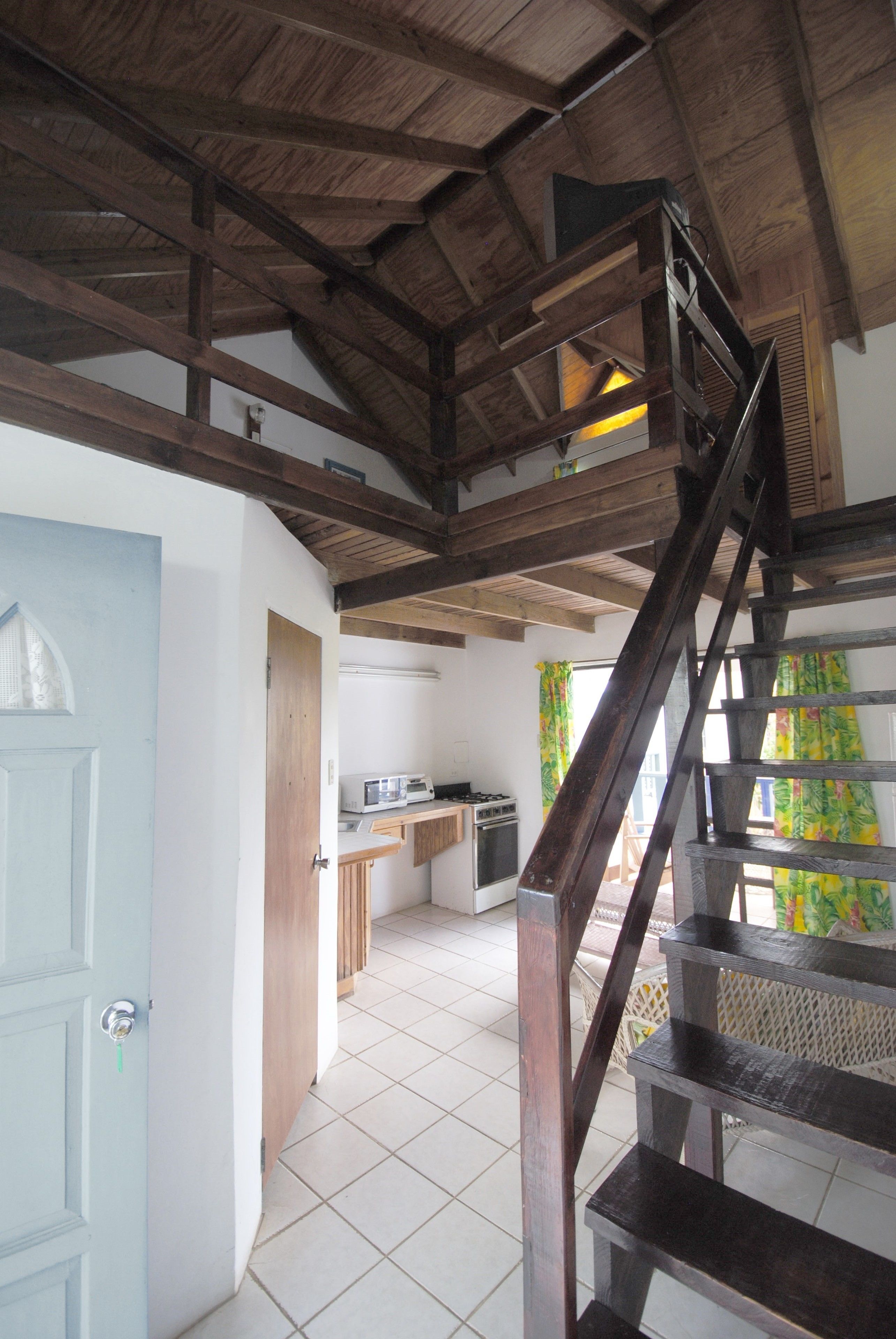 Bananaquit Apartments