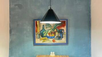 Standard Loft, Berbilang Katil, Kitchenette, Garden View | Makan dalam bilik
