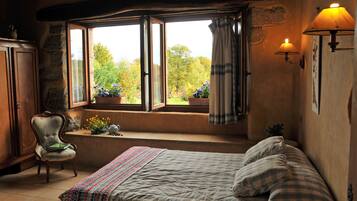 Ropa de cama de alta calidad y camas con pillow-top