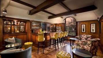 Bar (en la propiedad)