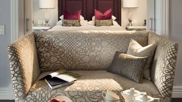 1 bedroom, premium bedding, free minibar, in-room safe