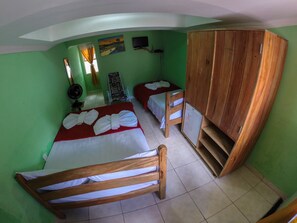 Standard Triple Room | Minibar, free rollaway beds, free WiFi, bed sheets - Pousada Oliveira Mucugê (Mucuge)