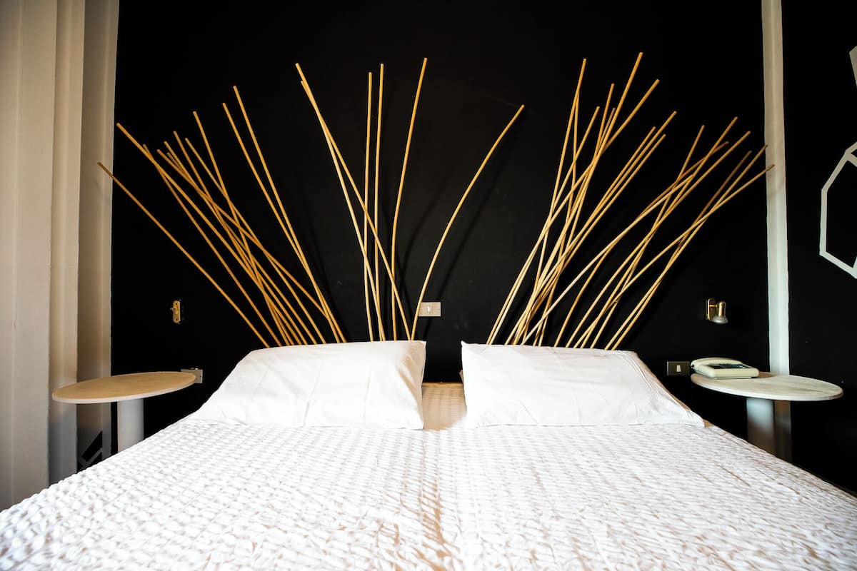 classic double room | 1 bedroom, desk, free wifi, bed sheets