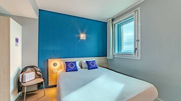 Double Room | Desk, soundproofing, free WiFi, wheelchair access