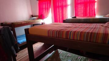 Shared Dormitory (Candelaria) | 1 bedroom, minibar, desk, free WiFi