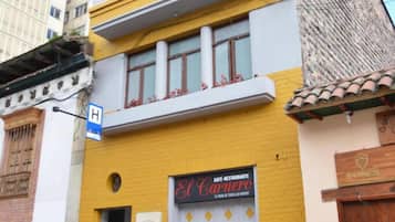 Majoituspaikan julkisivu