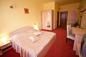 ห้องดีลักซ์ดับเบิล, เตียงคิงไซส์ 1 เตียง | มินิบาร์, Wi-Fi ฟรี