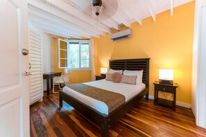 2 bedrooms, in-room safe, desk, free WiFi