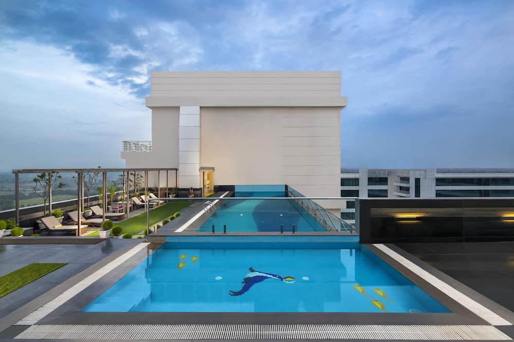Sandal Suites Op. by Lemon Tree Hotels