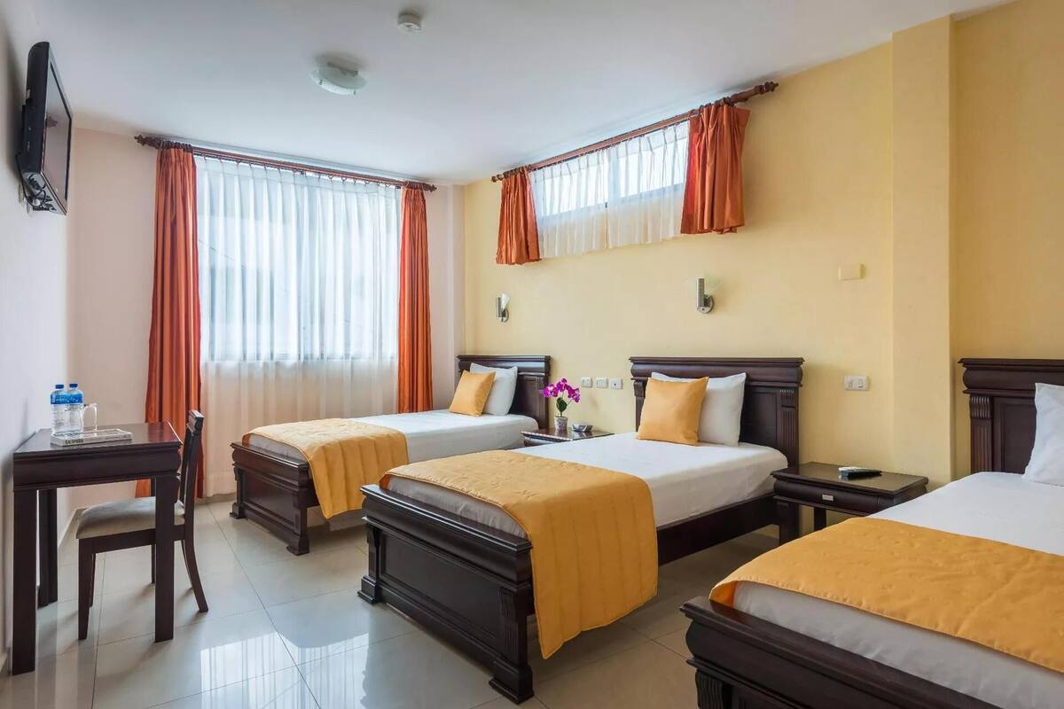 Premium bedding, in-room safe, free WiFi, bed sheets