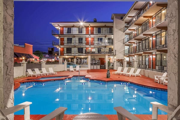 Seasonal outdoor pool