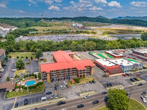 Aerial view - Americana Inn, a Travelodge by Wyndham (Pigeon Forge)