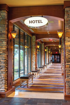 Lobby sitting area - Silver Reef Casino Resort (Ferndale)