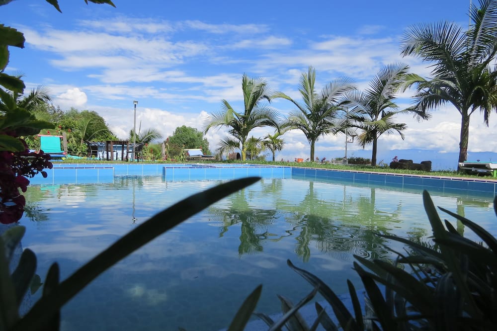 Cabañas y Flores Finca Hotel
