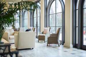 Lobby - The Southern Hotel (Covington)