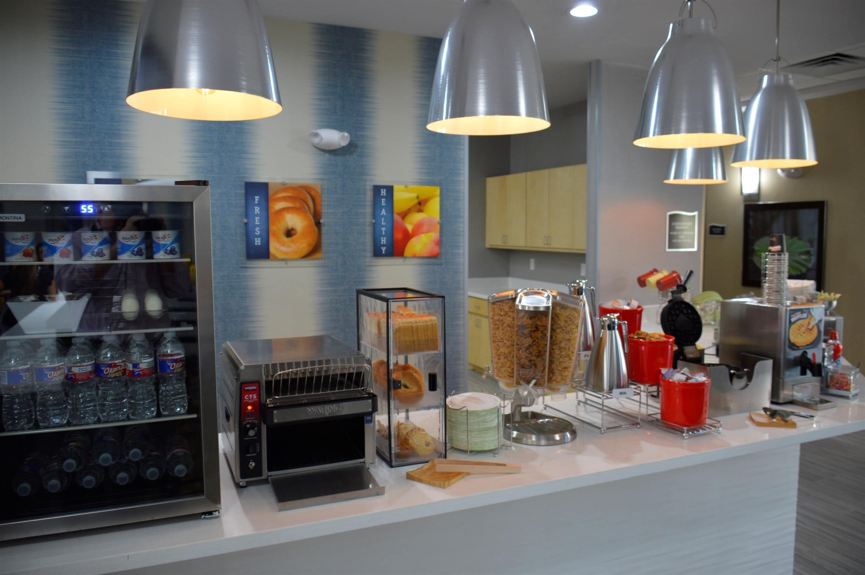 Foto - Del-Mar Airport Inn & Suites