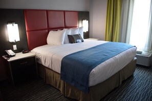 加厚床垫、办公桌、笔记本电脑工作区、熨斗/熨衣板