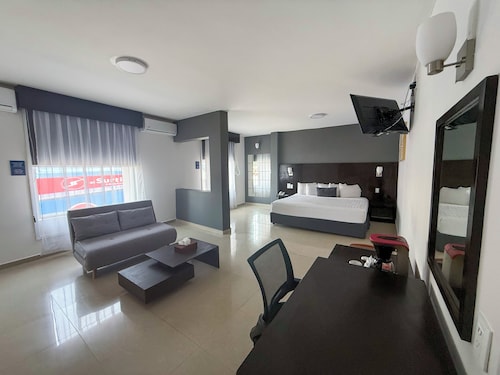 Days Inn by Wyndham Minatitlan