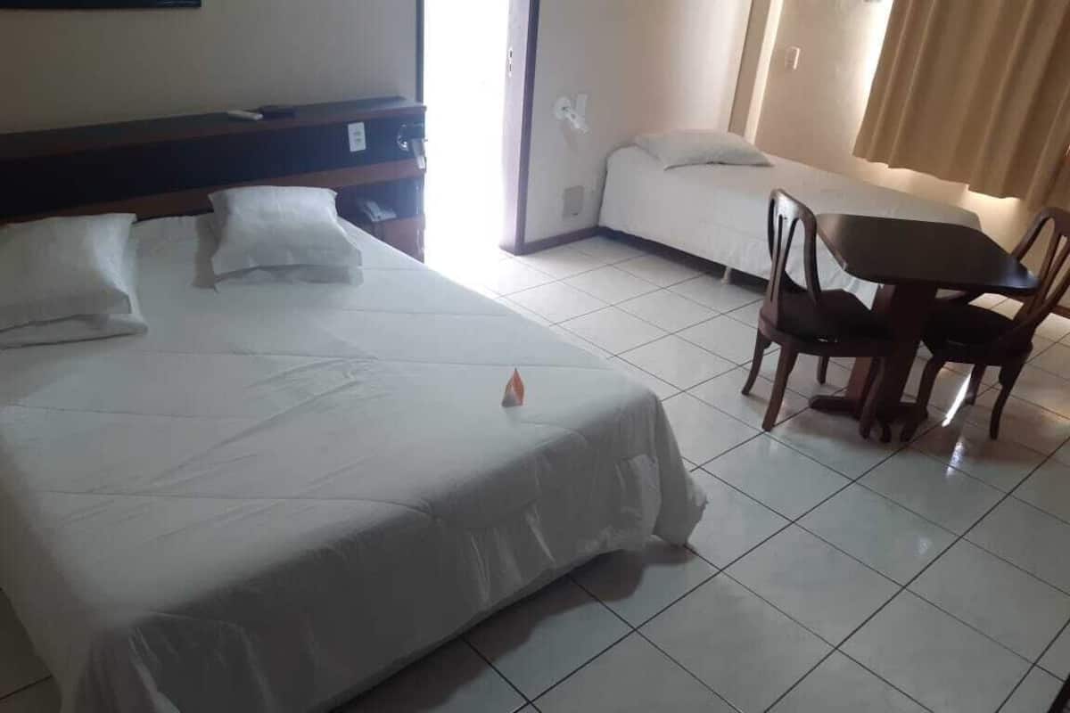 Executive Room | 1 bedroom, minibar, desk, laptop workspace