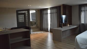 Luxury Suite | 1 bedroom, minibar, desk, laptop workspace