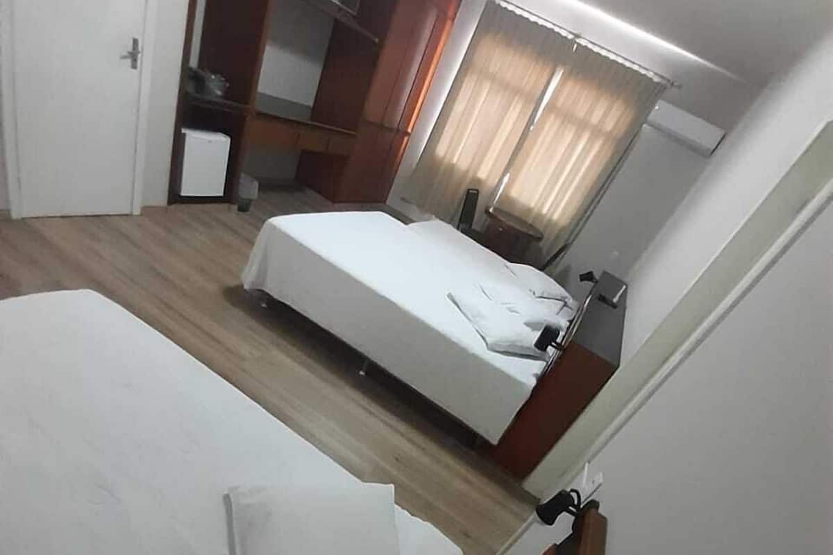 Standard Room | 1 bedroom, minibar, desk, laptop workspace