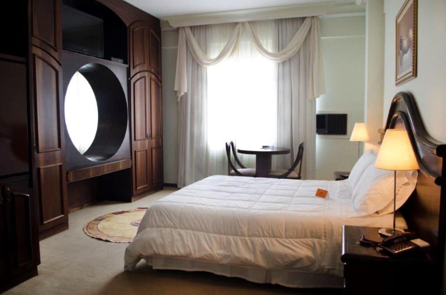 1 bedroom, minibar, desk, laptop workspace