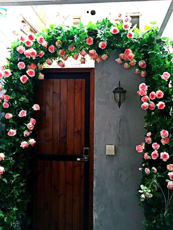 Property entrance - JY Distributed Theme Hotel Apartment (Shanghai)