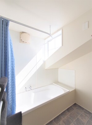 Two Bedroom Suite | Bathroom | Free toiletries, hair dryer, towels, soap - Riverlodge Nelson (Nelson)