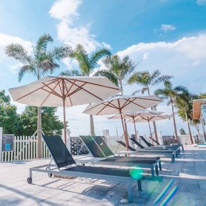 ที่อาบแดด