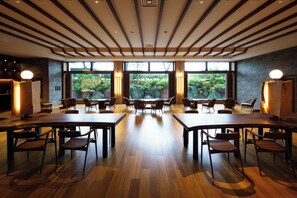 Lobby lounge - Kintarouonsen (Uozu)