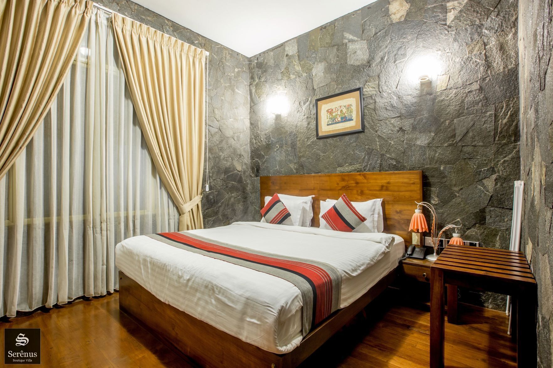 In-room safe, desk, iron/ironing board, free WiFi