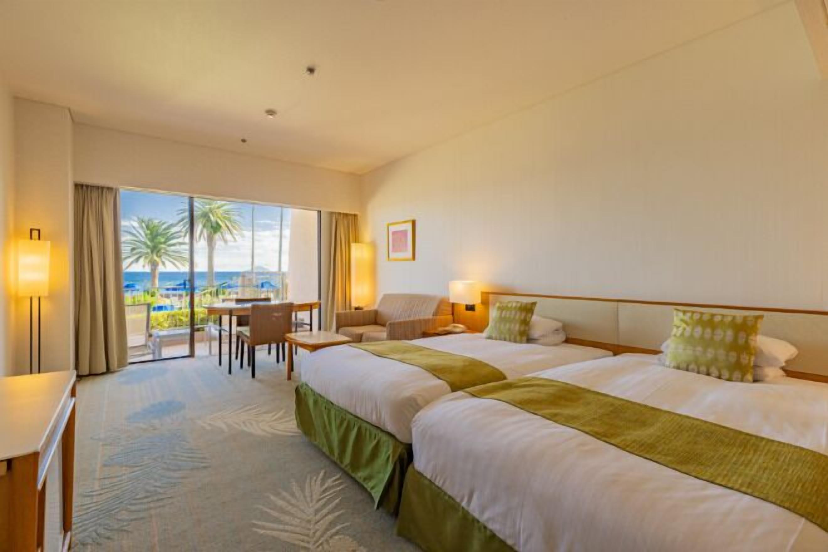 Hochwertige Bettwaren, Daunenbettdecken, Zimmersafe