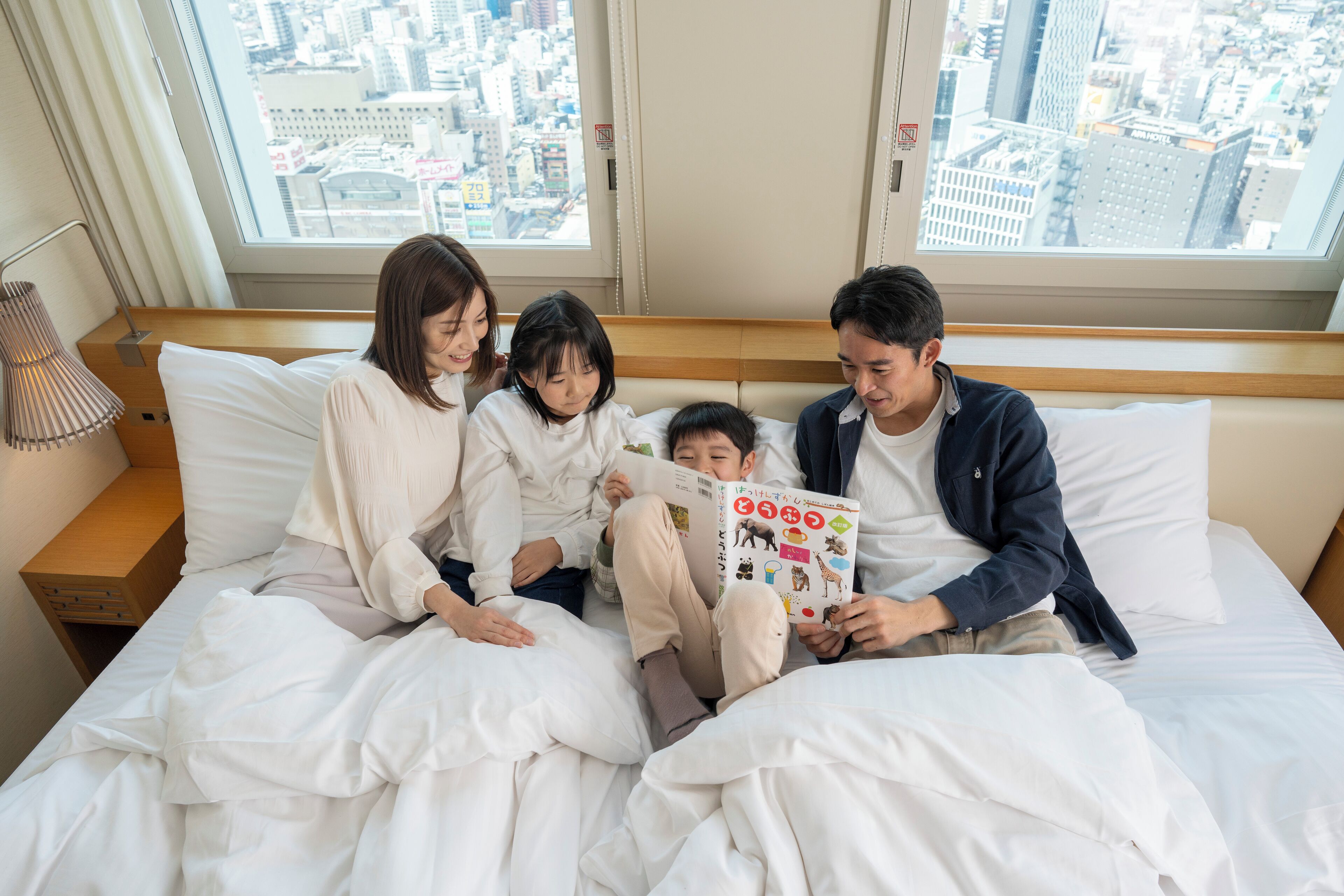 Deluxe Corner Twin Room (View Bath) for 3 People, Non Smoking