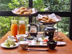 Breakfast buffet