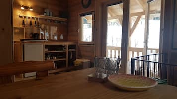 Cabin | Living area | 60-cm flat-screen TV with satellite channels, TV