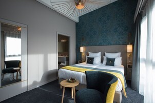 Ropa de cama de alta calidad y minibar 