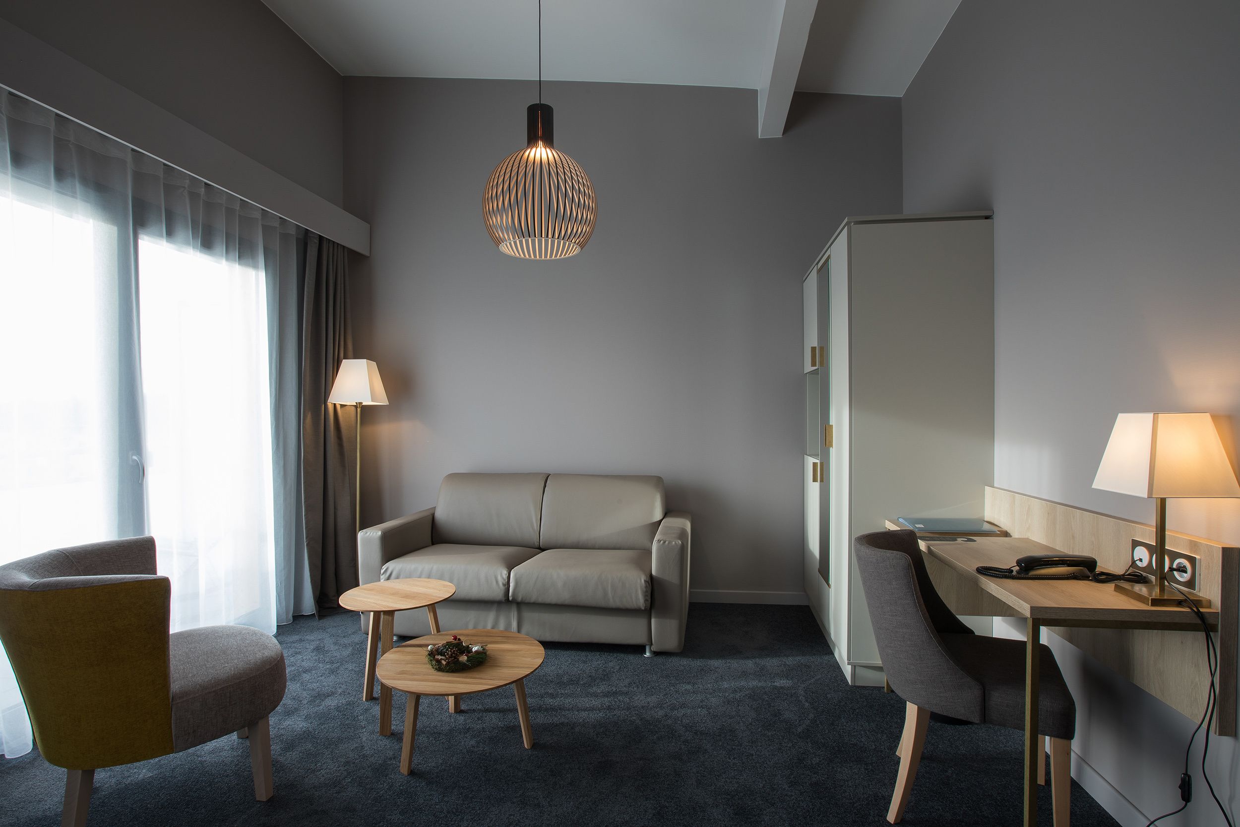 junior suite, 1 king bed | 1 bedroom, premium bedding, minibar, in-room safe