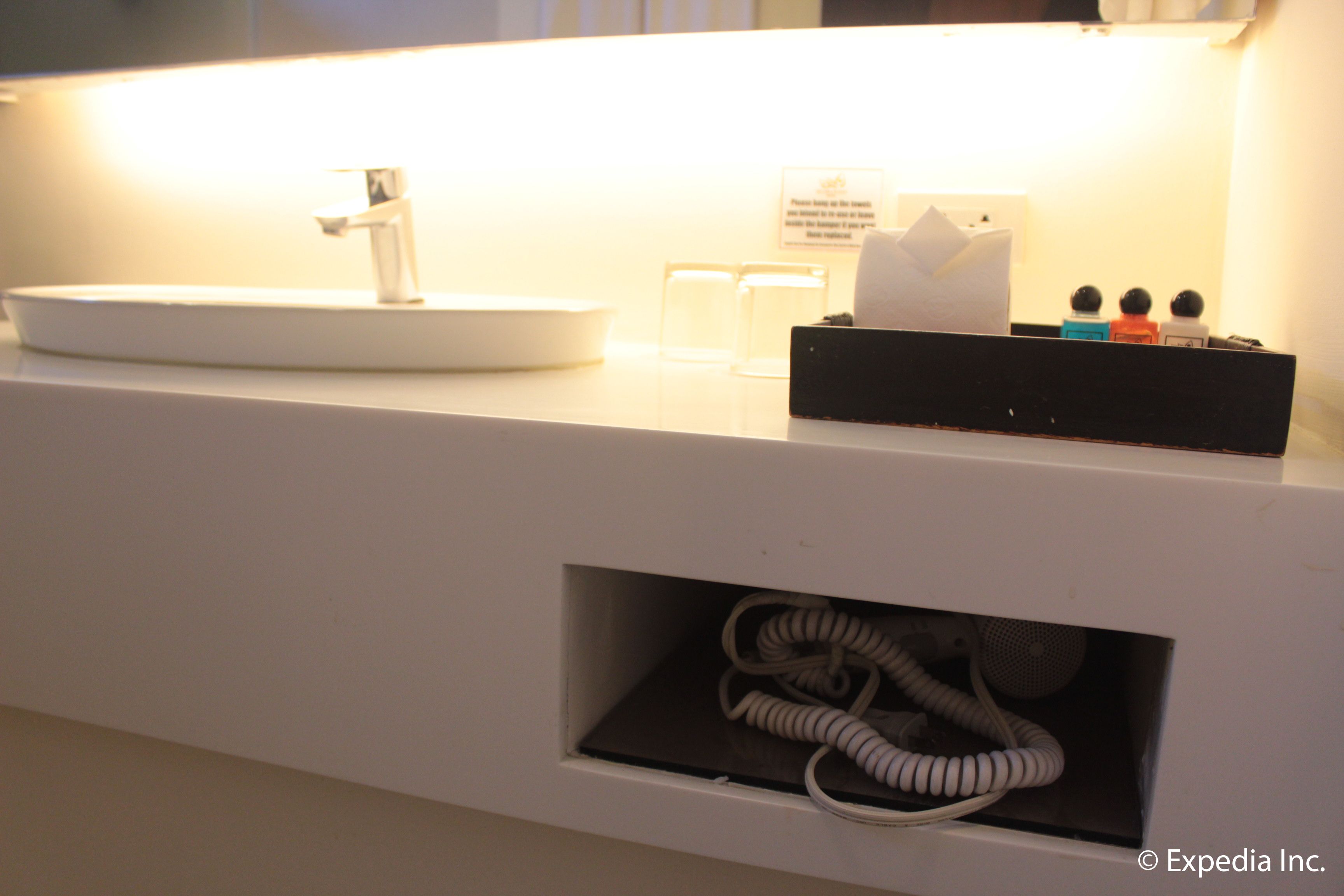 shower, free toiletries, hair dryer, bathrobes