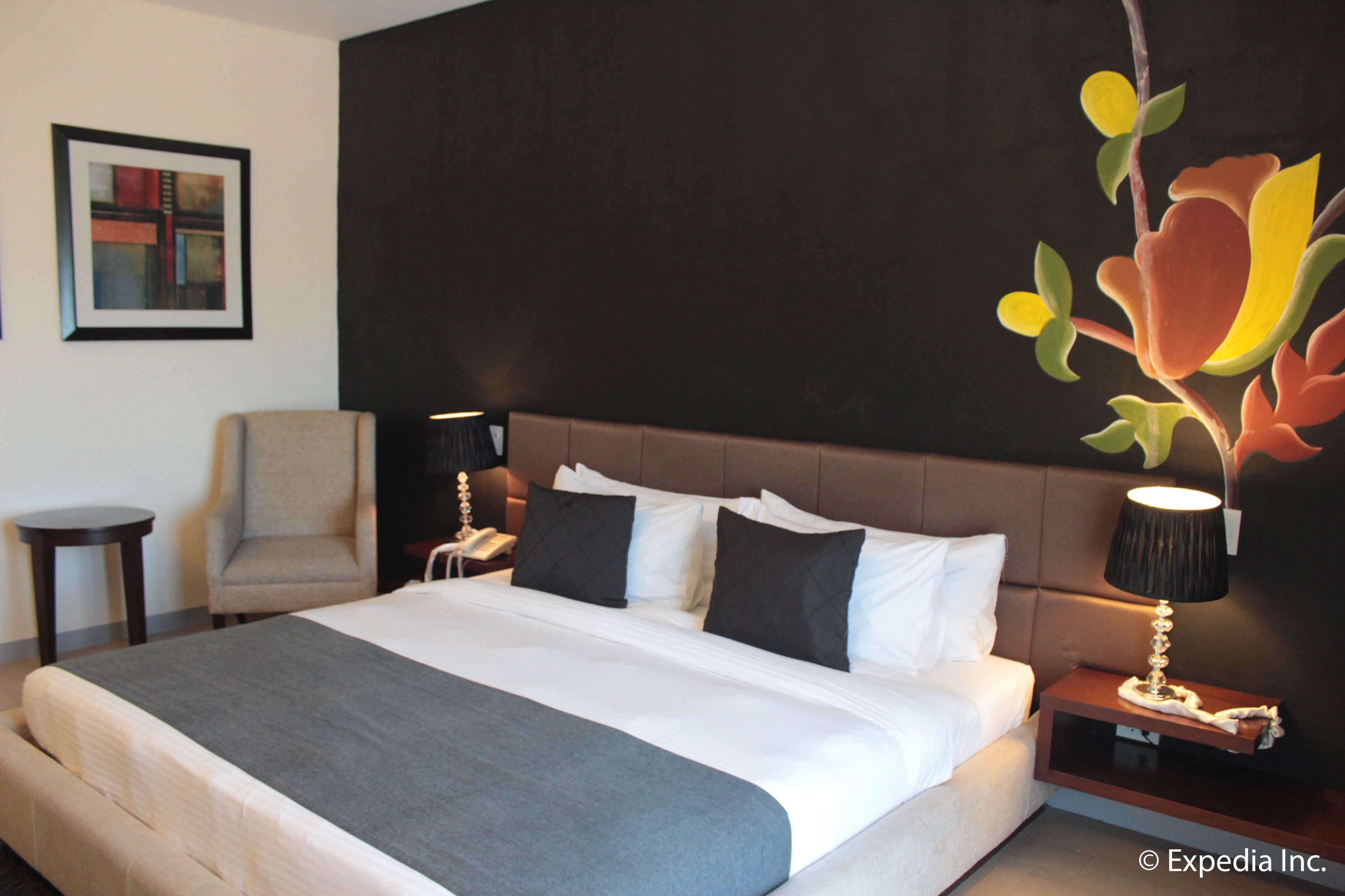 Minibar, in-room safe, desk, rollaway beds