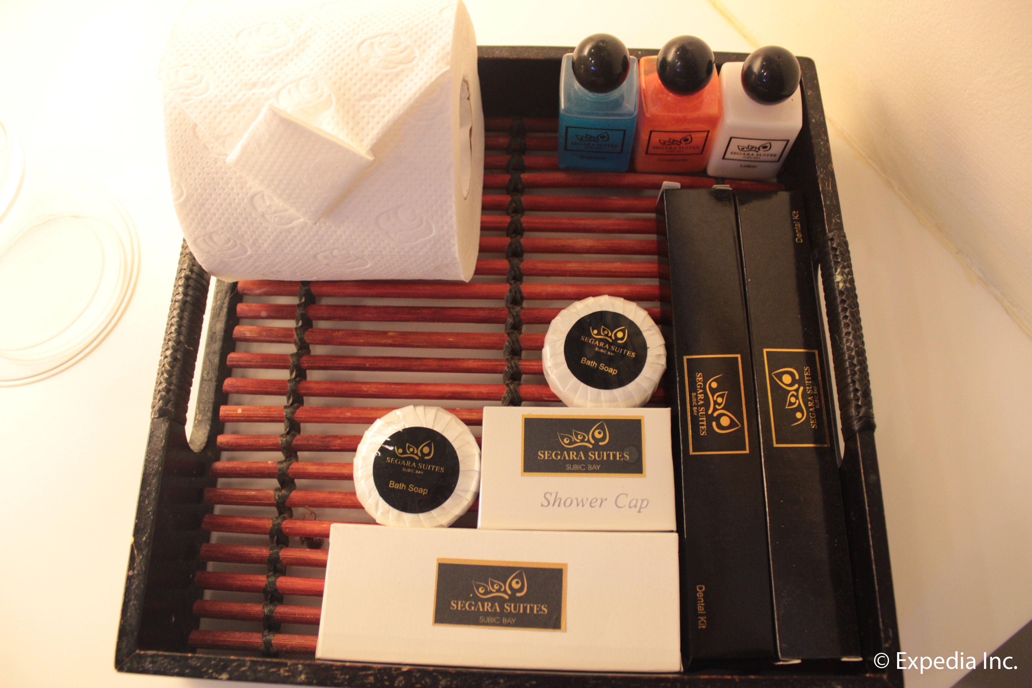 shower, free toiletries, hair dryer, bathrobes