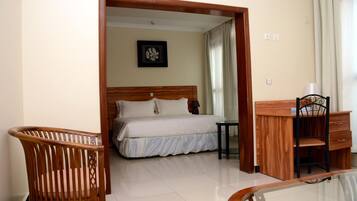 Premium bedding, free minibar items, in-room safe, desk