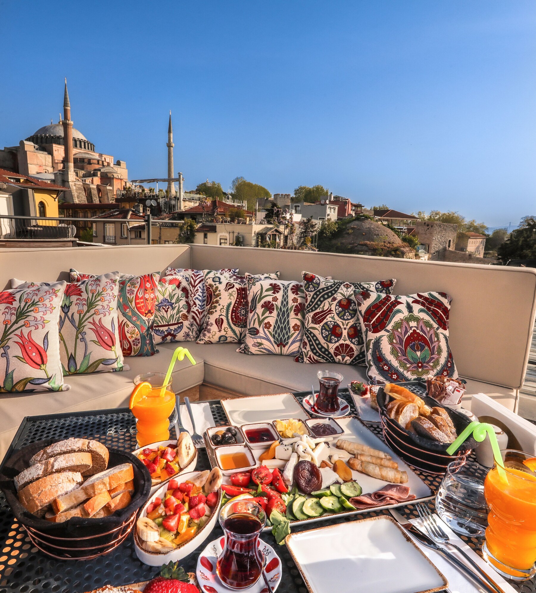 Free daily cooked-to-order breakfast
