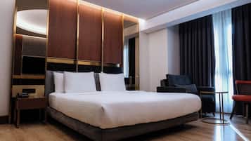 Superior Double Room | Premium bedding, minibar, in-room safe, desk