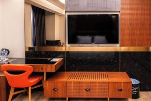 Superior Double Room | Living area | 40-inch LED TV with satellite channels, TV - Henna Hotel Istanbul (Istanbul)